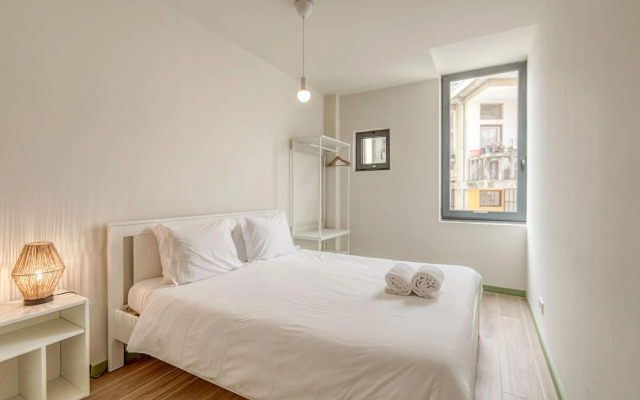 Travel and Live Apartments