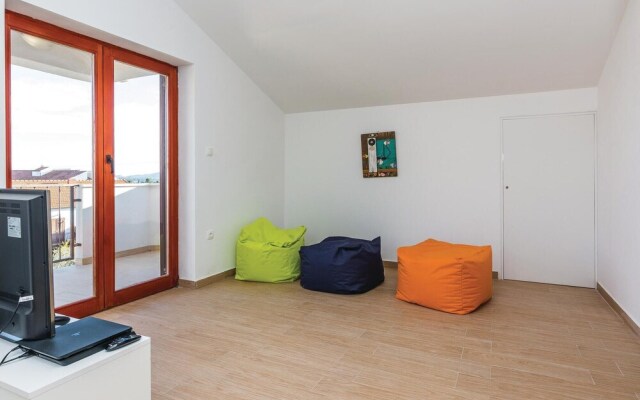 Awesome Home in Sv Filip i Jakov With Sauna, Wifi and 5 Bedrooms