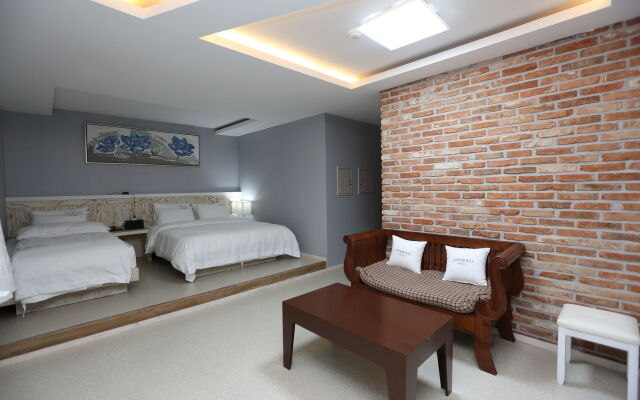Opera 21 Hotel