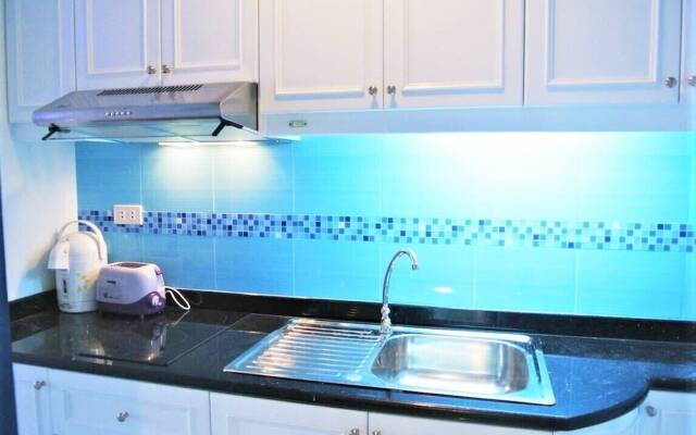 Jomtien beach condominium studio apartment 12th floor