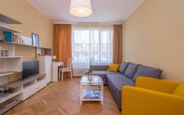 FM Deluxe 2-BDR Apartment - Sunshine