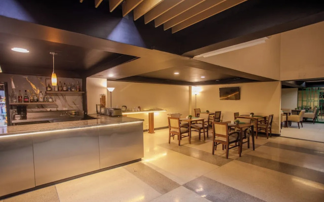 Urban Green Hotel & Suites