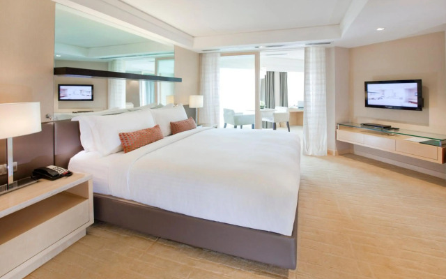 Dorsett Grand Subang