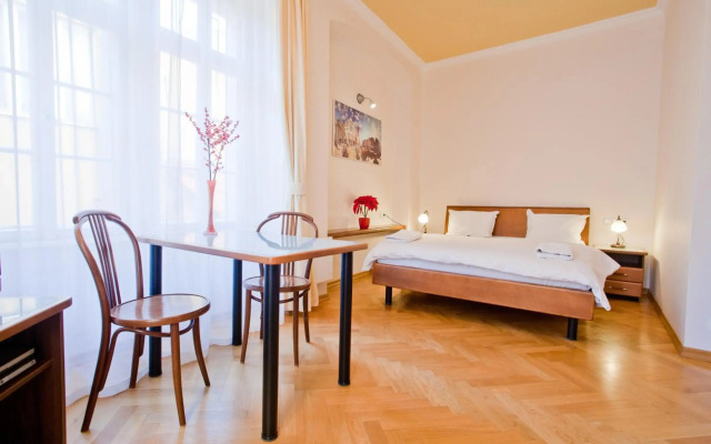 Residence Thunovska 19