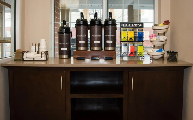 Country Inn & Suites by Radisson, Merrillville, IN