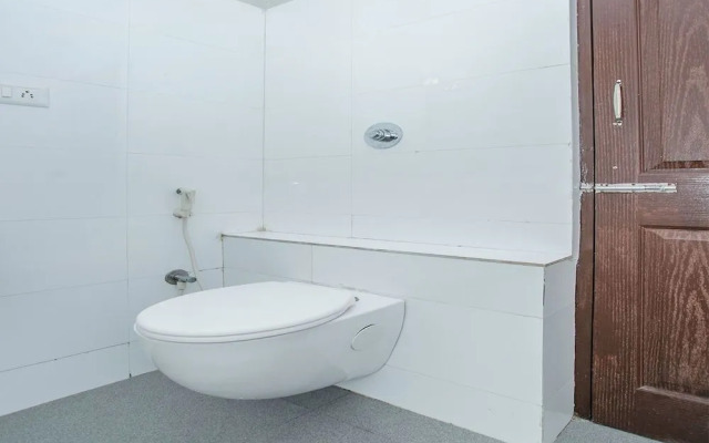 OYO 2323 GS Suites