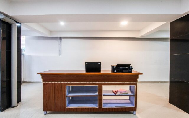 OYO 27720 V Hotel Gachibowli