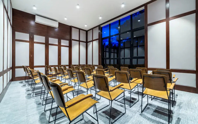 Marisstone Hotel Villa