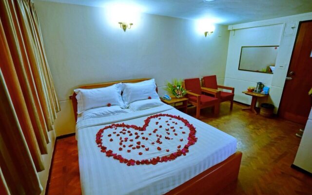 Taim Phyu Hotel