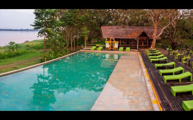 Hotel On Vacation Amazon