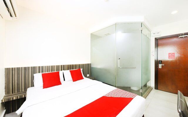 OYO 335 Sunrise Golden Hotel