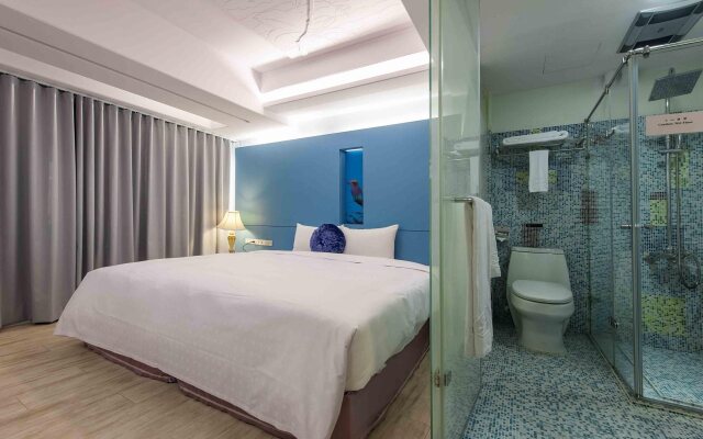 Liz Hotel