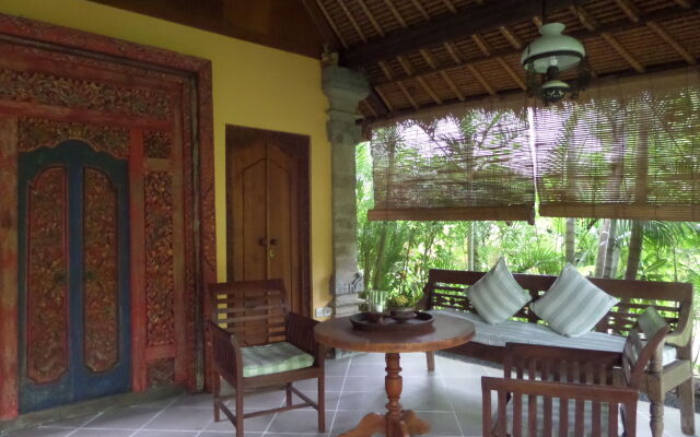 Taman Selini Wahana Beach Bungalows