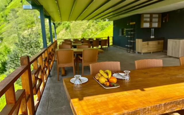 Celazeni Suit Bungalov