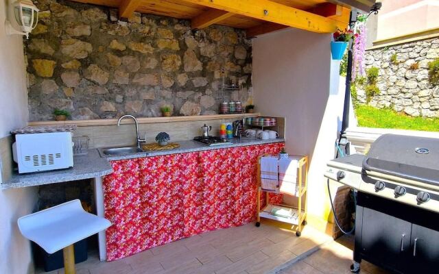 Amalfi Coast Countryside With Jacuzzi and Garden