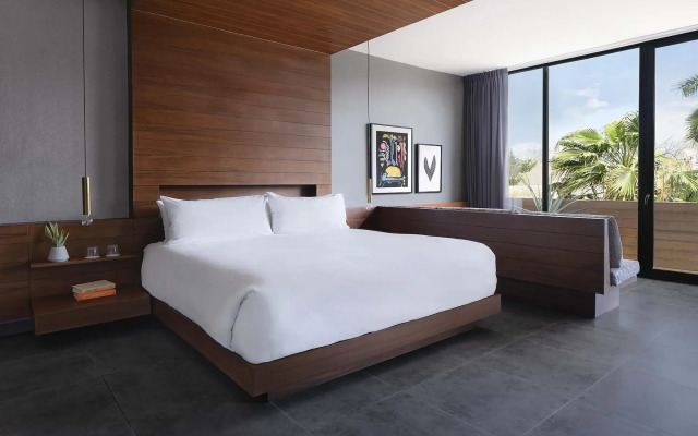 MARQUEE Playa Hotel