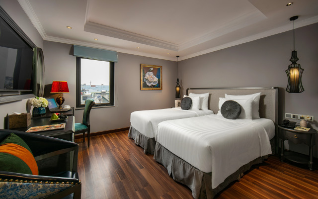 L'Heritage Hotel