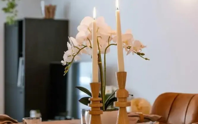 Characterful Apartment With Lateral sea View