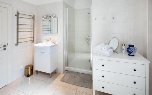 Old Riga Modern and Spacious 2 bedroom Apartment