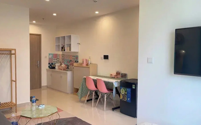 COZY- Vinhomes Grand Park Apartments