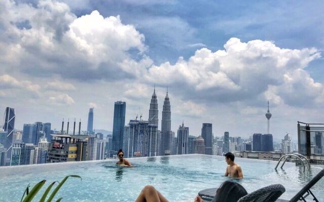 Expressionz Suites KLCC by Like Home