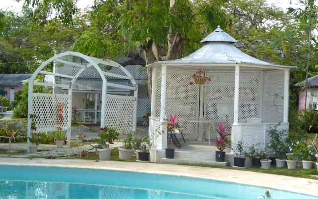 Orchard Garden Hotel & Suites