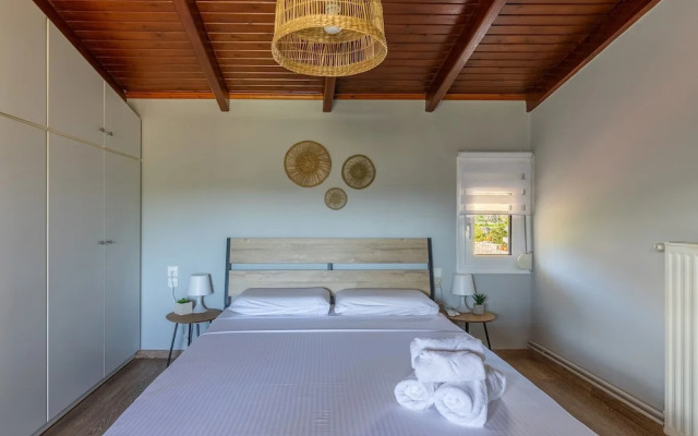 Luxury Garden Villa with Heated Pool
