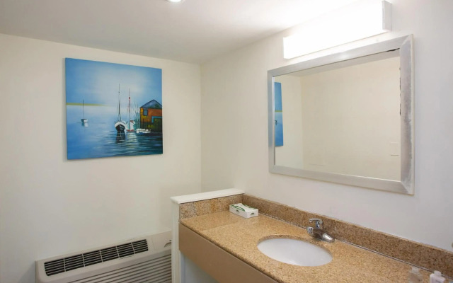Super 8 By Wyndham Virginia Beach Oceanfront
