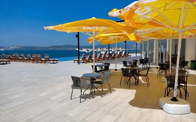 Ni Marin Hotel