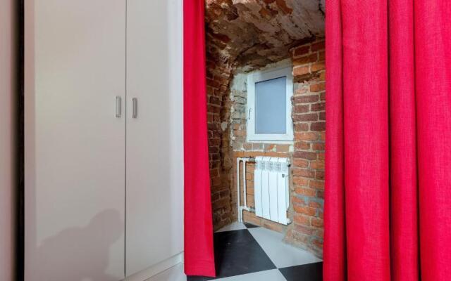 Всем Дом на набережной Макарова 16/2