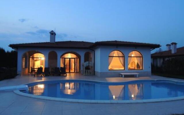 Private Villa 101 in BlackSeaRama