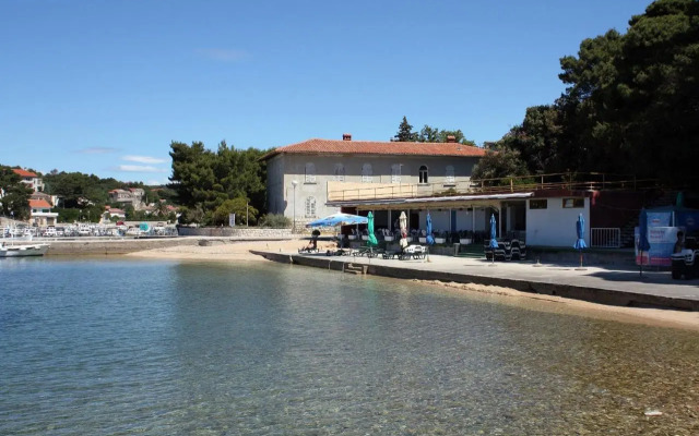 Apartments with a parking space Palit, Rab - 4971
