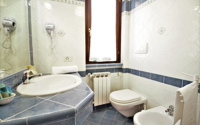 Holidaycasa Emiliano - Villa con Giardino Privato