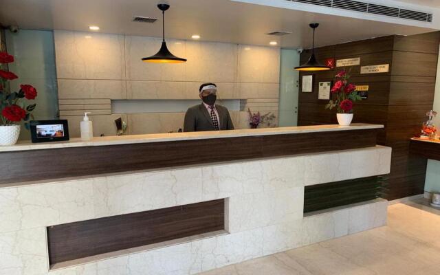 Hotel Narula's Aurrum