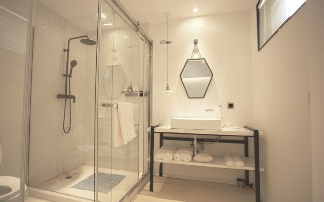 Unique Space Design Art Hotel