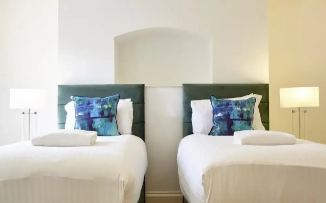 Redcliffe Parade Apartment - No 1