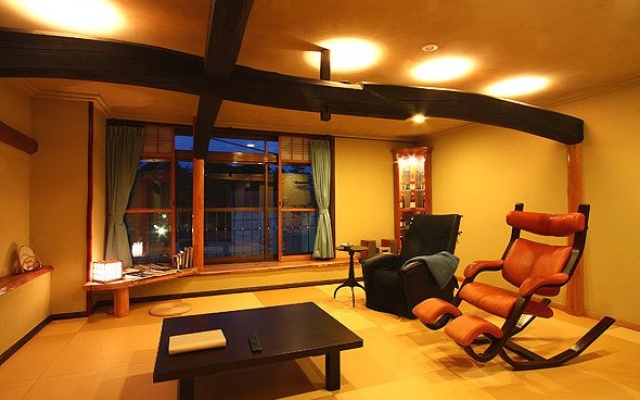 Wain To Oyado Chitose – Lobby – Miyazu