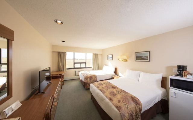 Dunvegan Inn and Suites