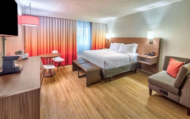 Holiday Inn Express Atlanta Airport North