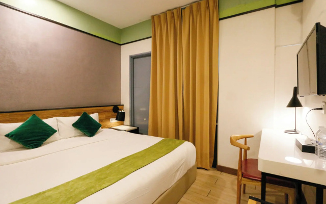 Golden Roof Hotel Seri Iskandar