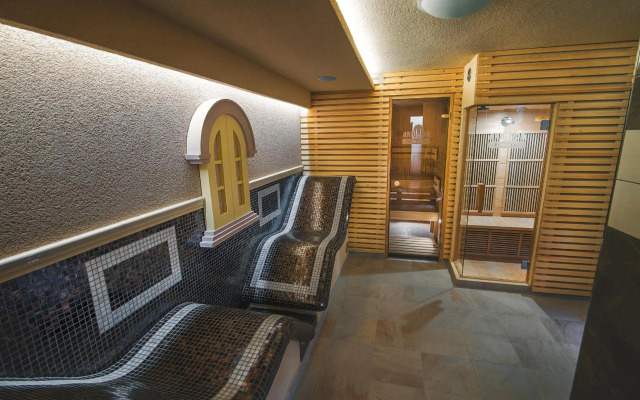 Arkada Hotel