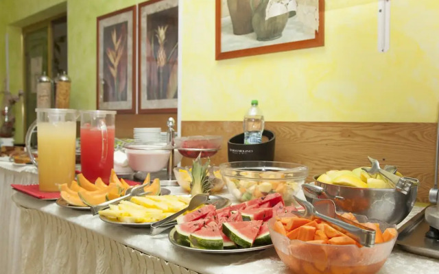 Hotel Fides