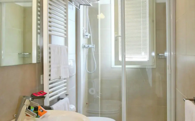 Residence Apartment Near the Beach