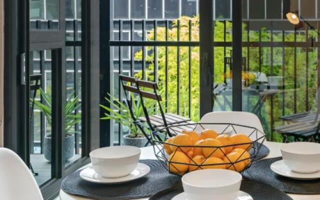 Complete Host Leopold Apartments