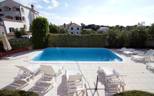 Eddie - great location & comfor - A4(4+1)