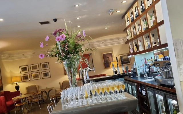 The Racquet Club Hotel