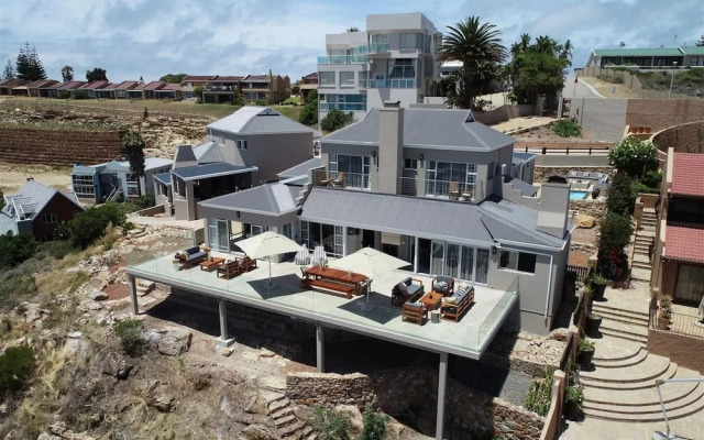 The Lookout Guest House