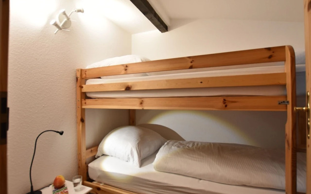 Spacious Apartment in Stove with Waterfront