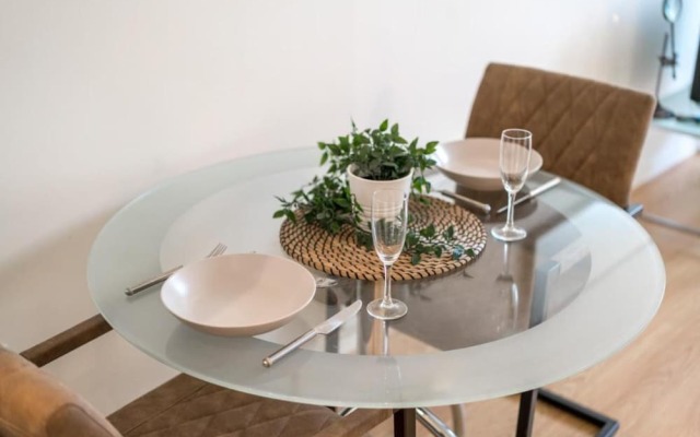Luxury 1 Bed Apartment Close To Excel & o2