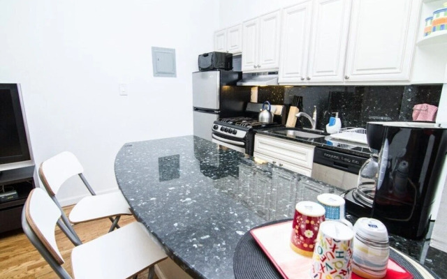 Beautiful 1 Br on Gramercy